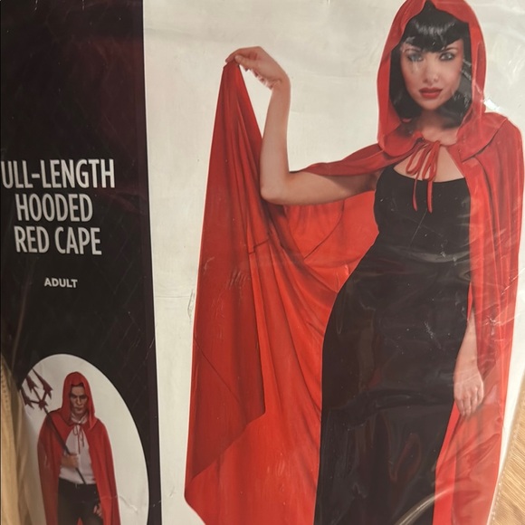 Full-Length Hooded Red Cape Halloween costume accessory - Picture 1 of 2